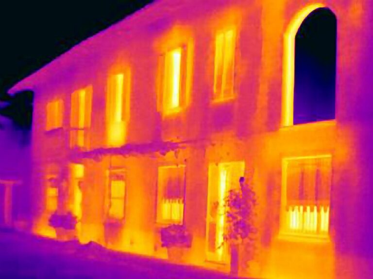 Tenir le coup pendant la canicule sans climatiser : les gestes qui marchent vraiment